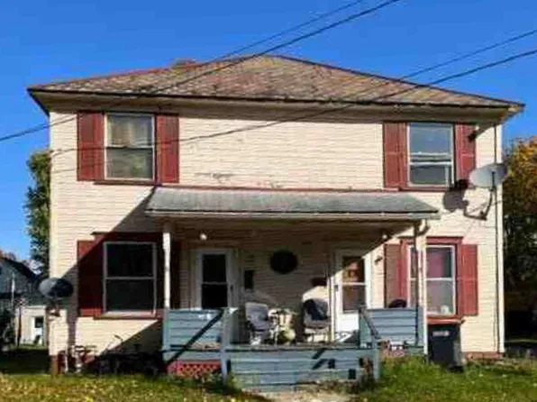 314-316 E Clark St E, East Palestine, OH 44413