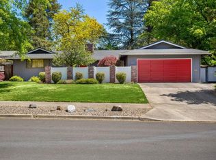 249 White Oak Rd, Medford, OR 97504