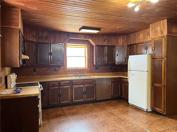 5th image of 2810 Southside Rd