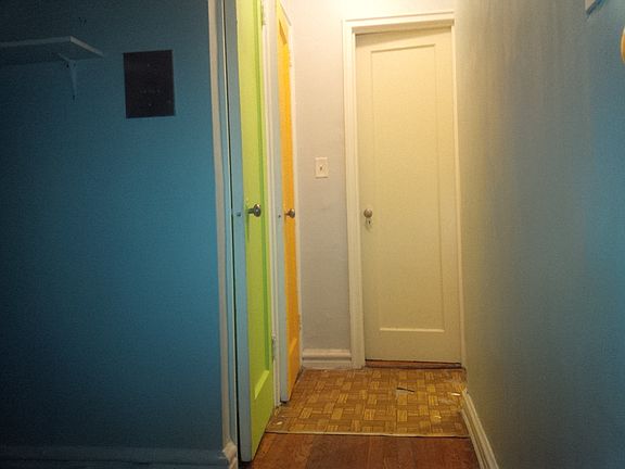 5th image of 1536 51st St APT A1