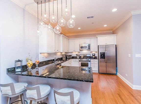4th image of 2811 N Bell Ave Unit 205