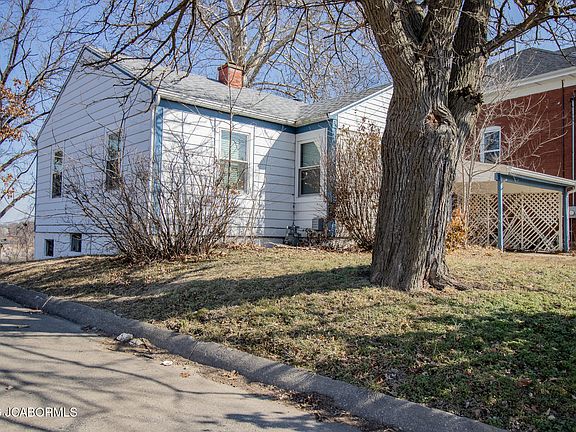 4th image of 1510 Saint Marys Blvd