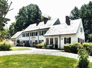 1800 Hassam Rd, Coraopolis, PA 15108