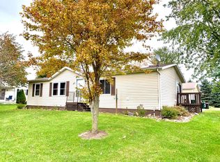 596 S Main St, Juneau, WI 53039