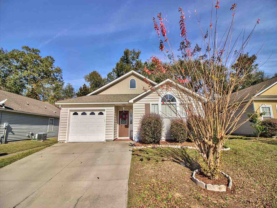 1st image of 794 Brooke Manor Dr