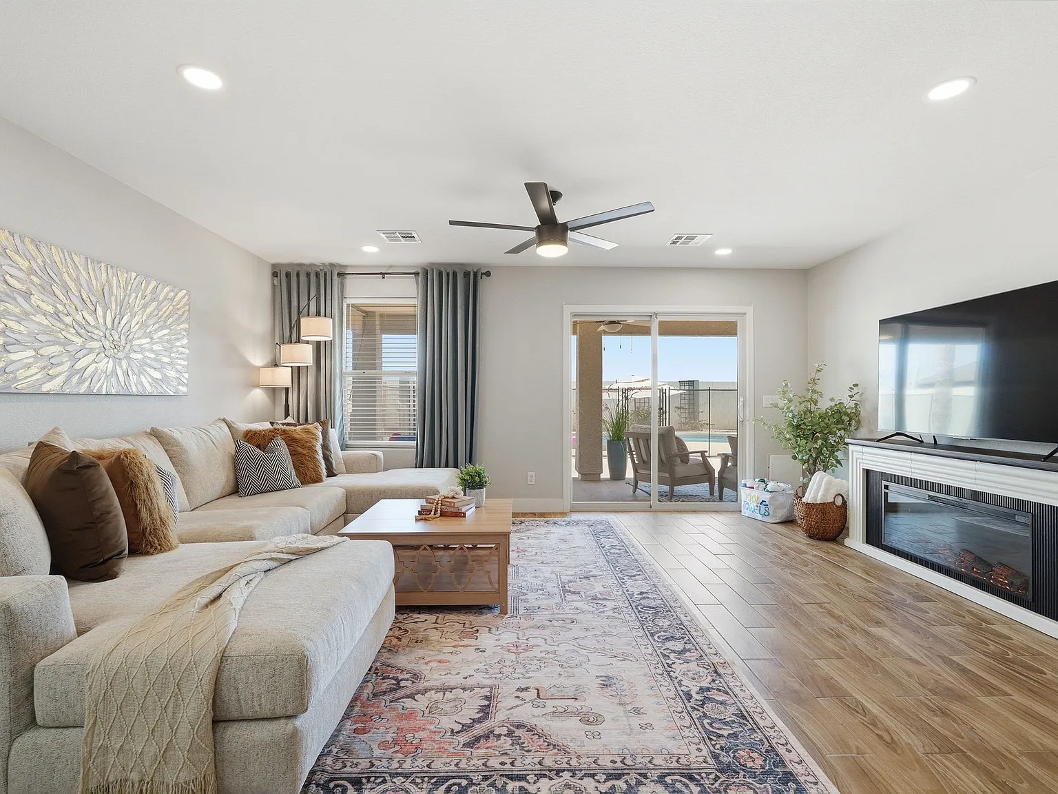 E Longhorn St, San Tan Valley — Photo 1