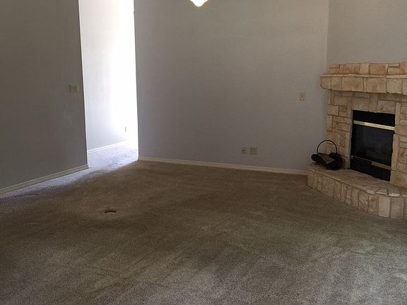 4th image of 2320 Clermont Ln