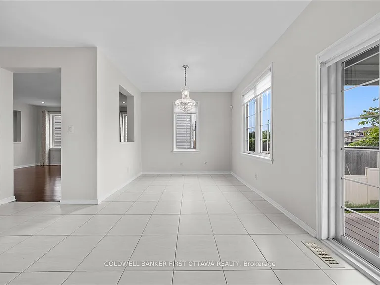 118 Culloden Cres — Photo 12