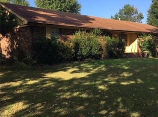 1900 Clear Creek Dr, Springdale, AR 72764