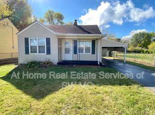 2136 W Phelps St, Springfield, MO 65802