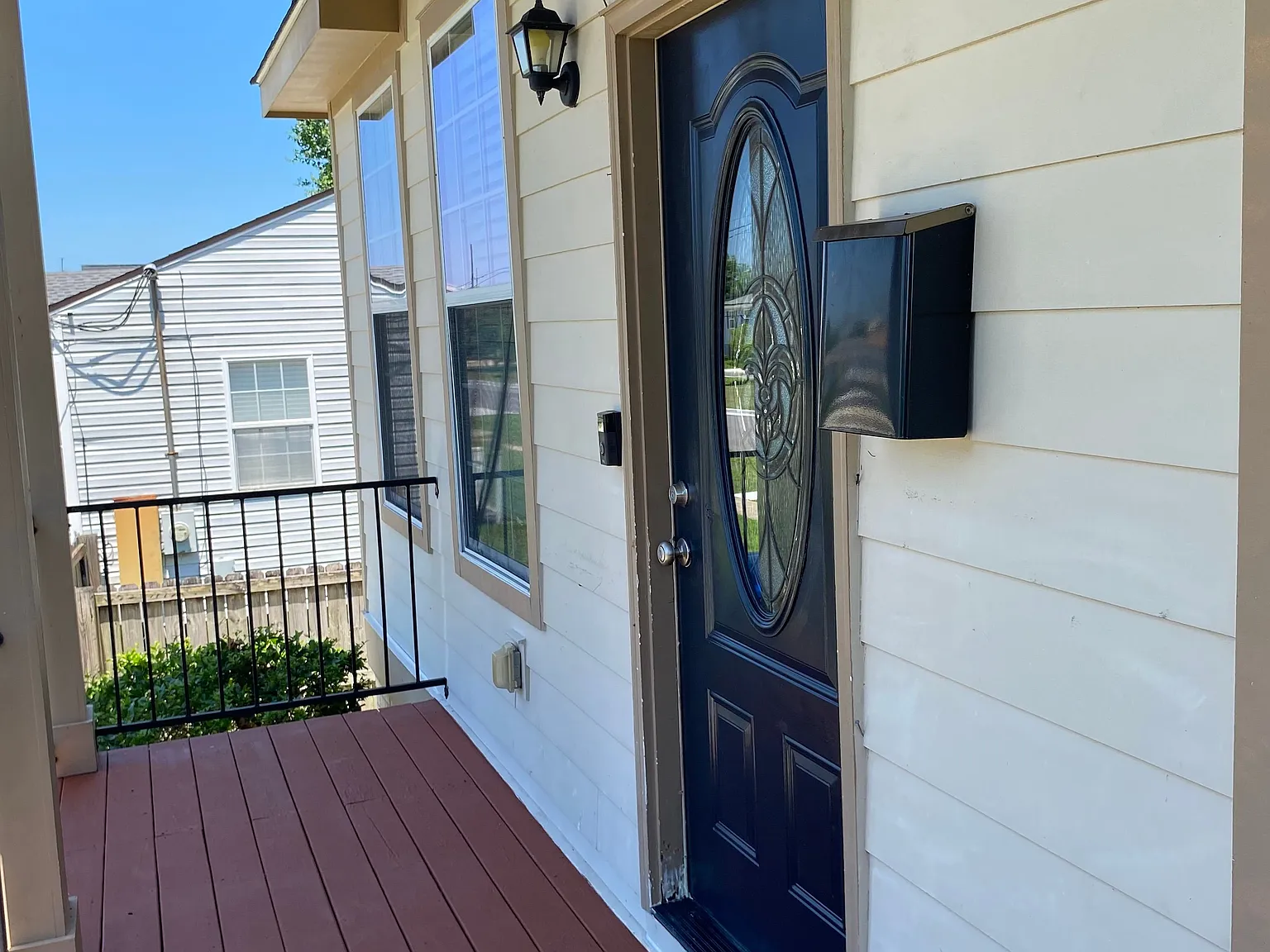 4 bed, 2.0 bath, 1600 sqft, $2,650 — Photo 2