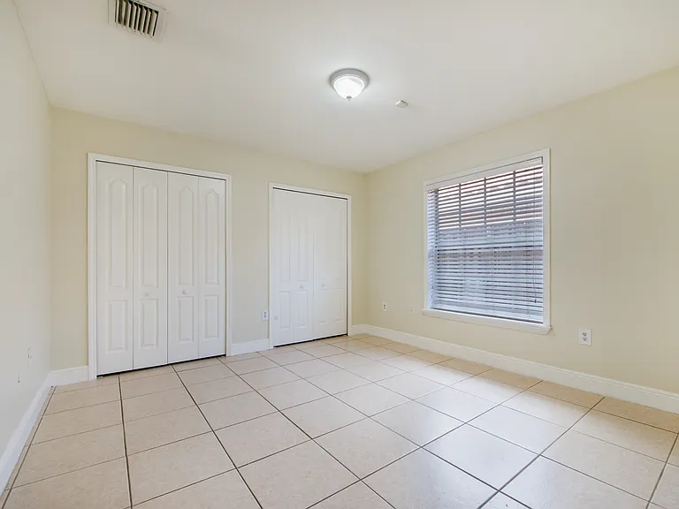 2963 SW 17th St — Photo 9