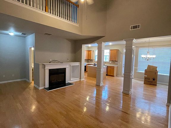 4th image of 951 Pierce Brennen Dr NE