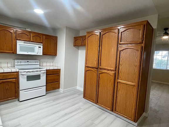 3rd image of 7263 Jimson Ave