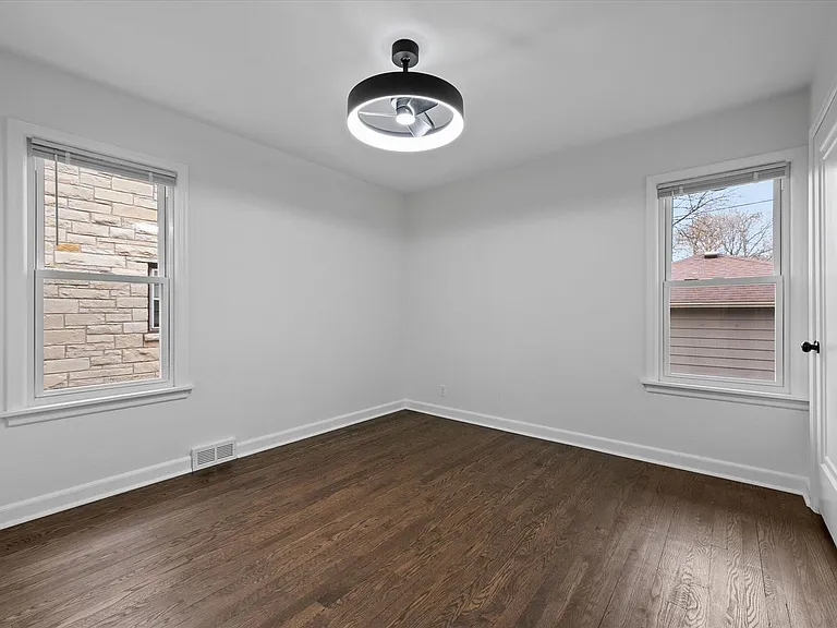 3702 N 51st Blvd — Photo 4