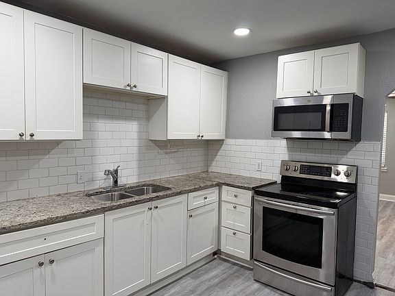 5th image of 2507 Normont Cir