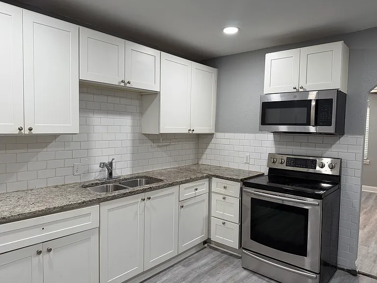 2507 Normont Cir — Photo 5