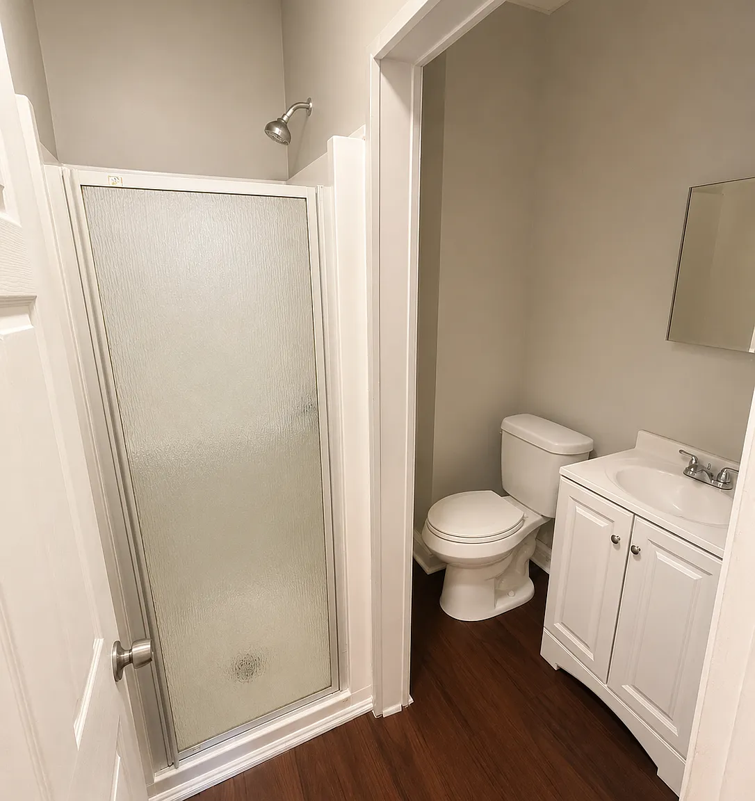 Studio, $995 — Photo 4