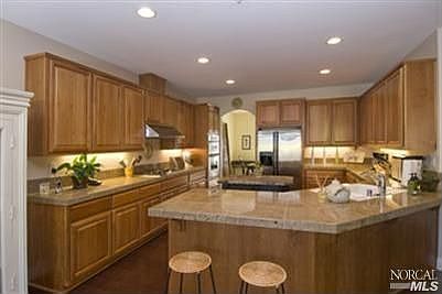 3rd image of 6 Brooke Ct