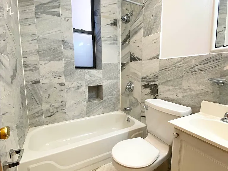 227 E 50th St #8 — Photo 6