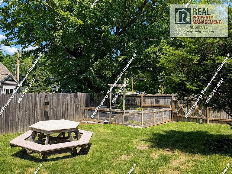 208 Manchester St — Photo 35