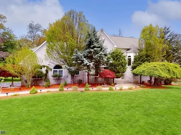 9 Jenna Ct, Scotch Plains Twp., NJ 07076