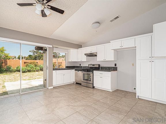 5th image of 6326 Lolly Ln