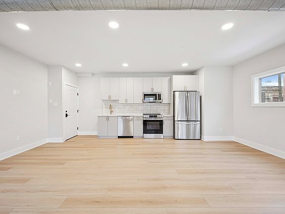 4th image of 1800 Frankford Ave APT 2