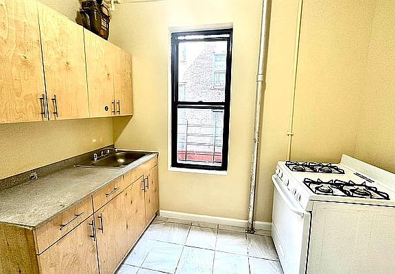 4th image of 509 W 161st St APT 4B