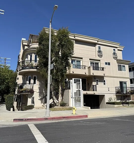 5401 Morella Ave #101 — Photo 19
