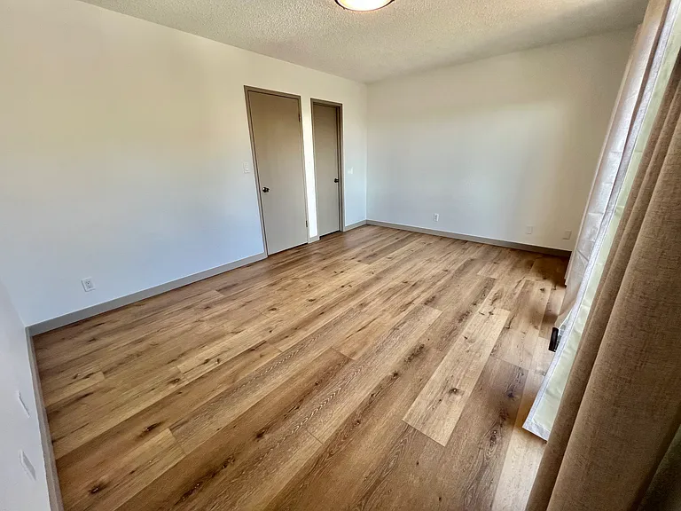 122-126 I St SW #122 — Photo 33