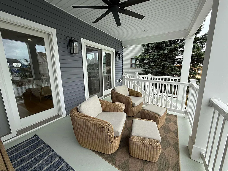 7607 Burk Ave — Photo 13
