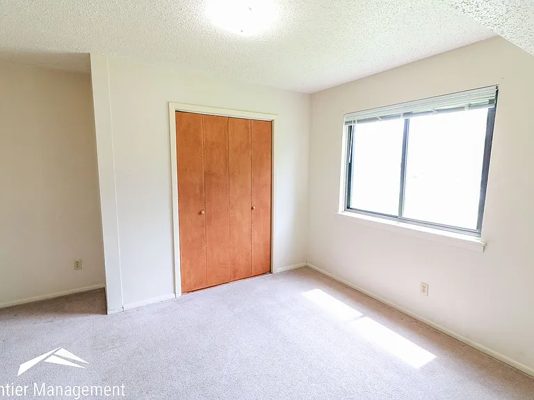 1500 McCain Ln — Photo 12