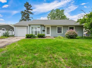 706 Parkside Cir, Streamwood, IL 60107