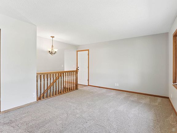 5th image of 11001 Quincy Blvd NE