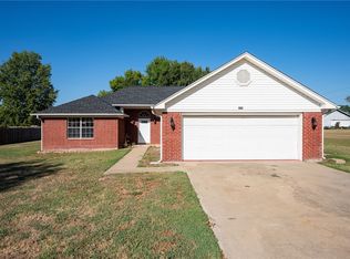 939 Alma Ave, Mulberry, AR 72947