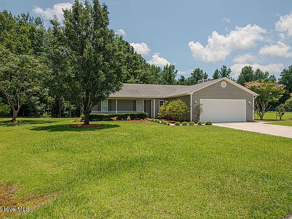 2nd image of 304 Gaston Ct