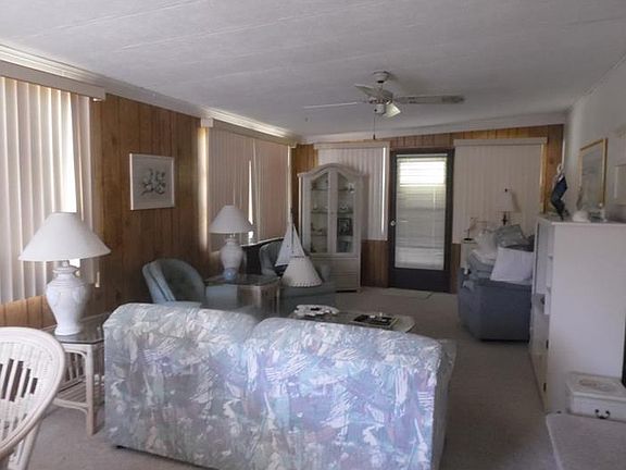 4th image of 118 Silversides St