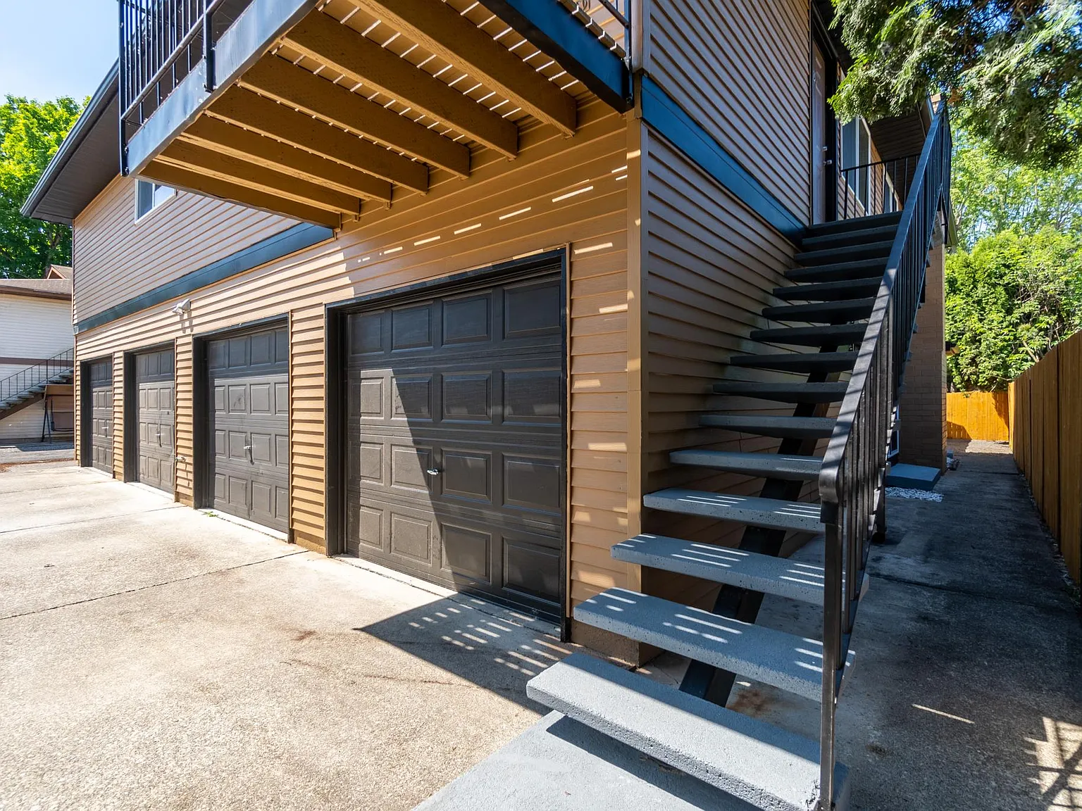 2 bed, 995 sqft, $2,150 — Photo 1