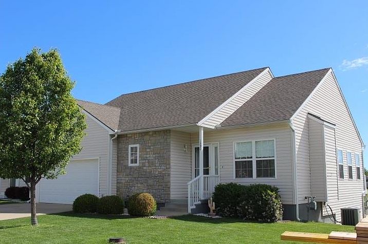1st image of 1590 Fall Creek Dr