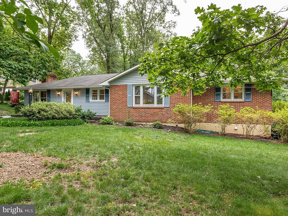 1st image of 457 Lynwood Ct