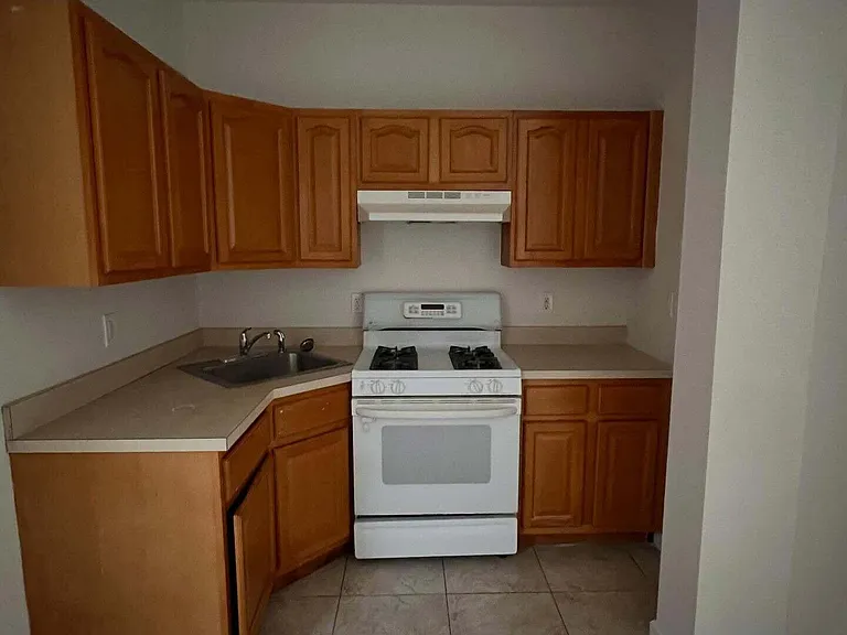 6264 Amboy Rd #2D — Photo 12