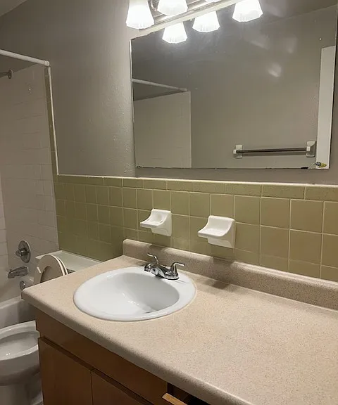 6 Terrace Dr #128 — Photo 10