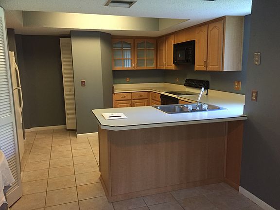 5th image of 24 Hembury Ln