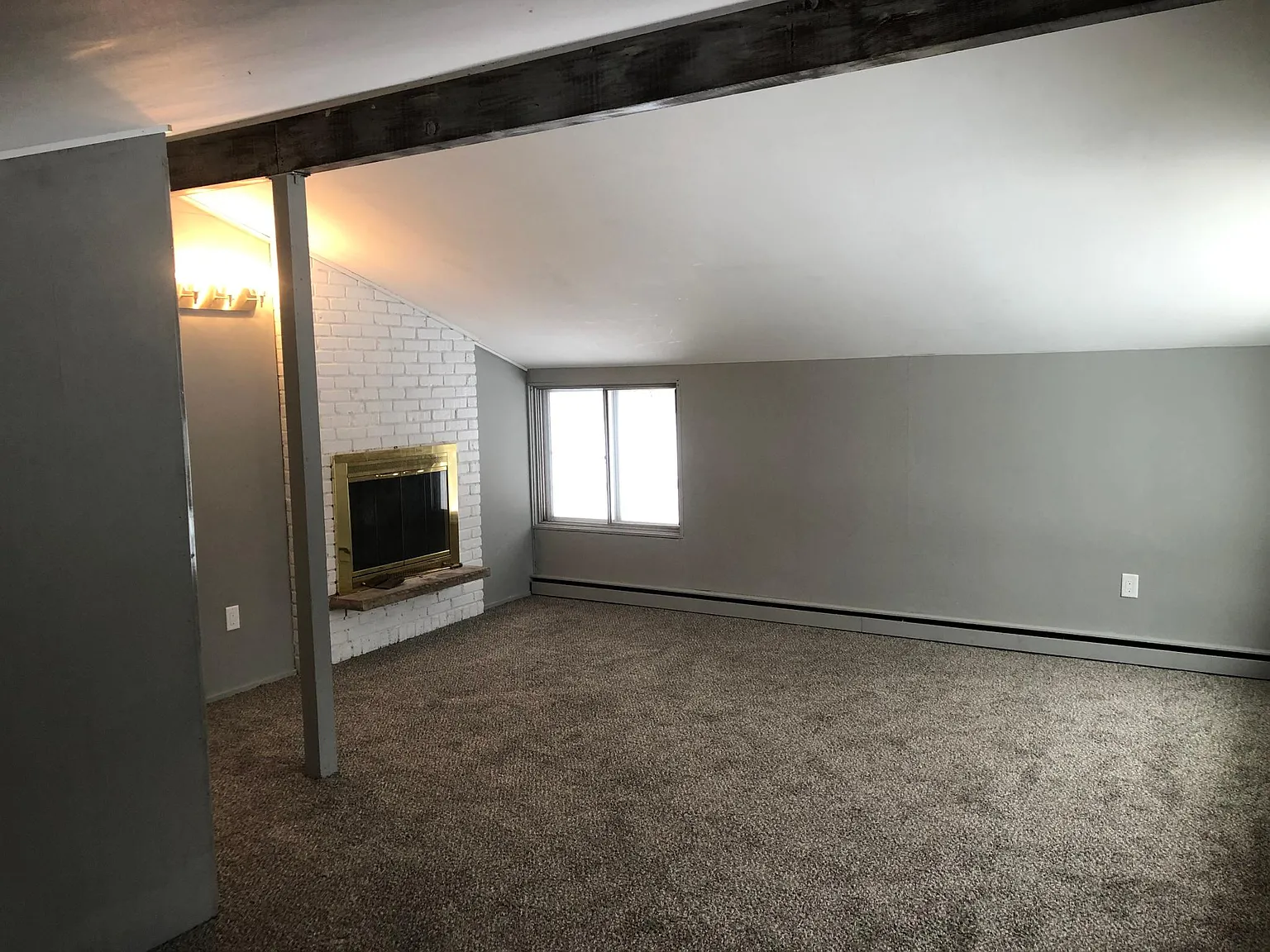 3 bed, 1.5 bath, 1935 sqft, $2,300 — Photo 4