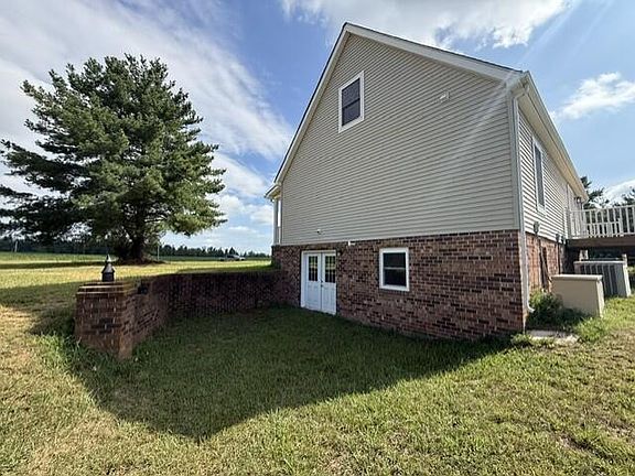 3rd image of 335 Tidewater Rd