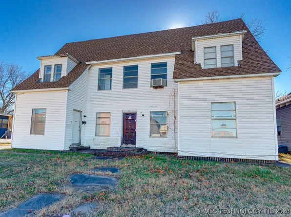907 E 12th St, Ada, OK 74820