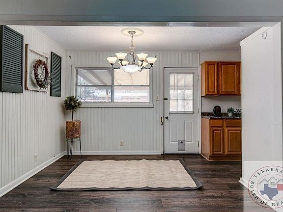 4th image of 3701 Porter Ave
