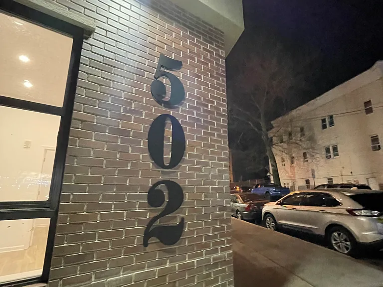504 Market St #1C — Photo 7