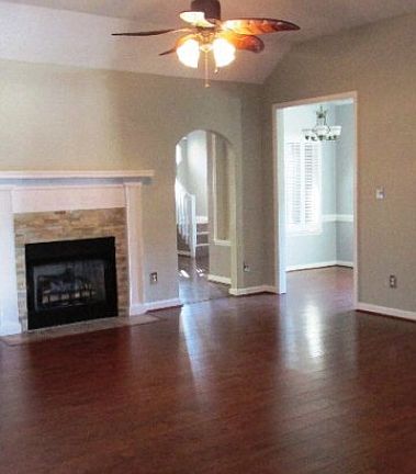 4th image of 115 Orchard Hill Ct